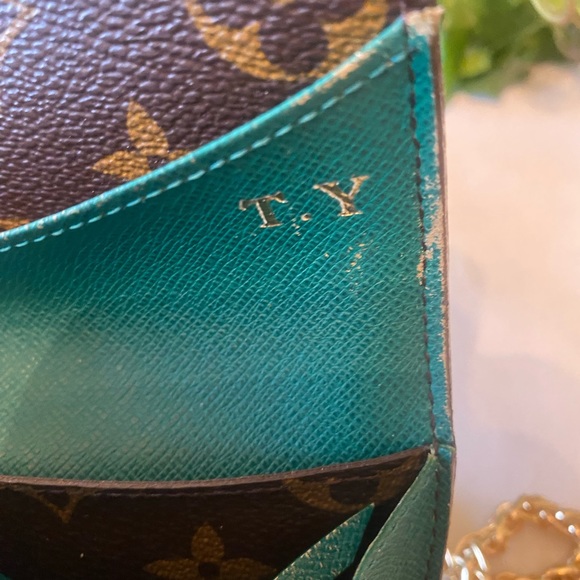 Louis Vuitton Emilie Monogram Wallet on Chain - Picture 10 of 14